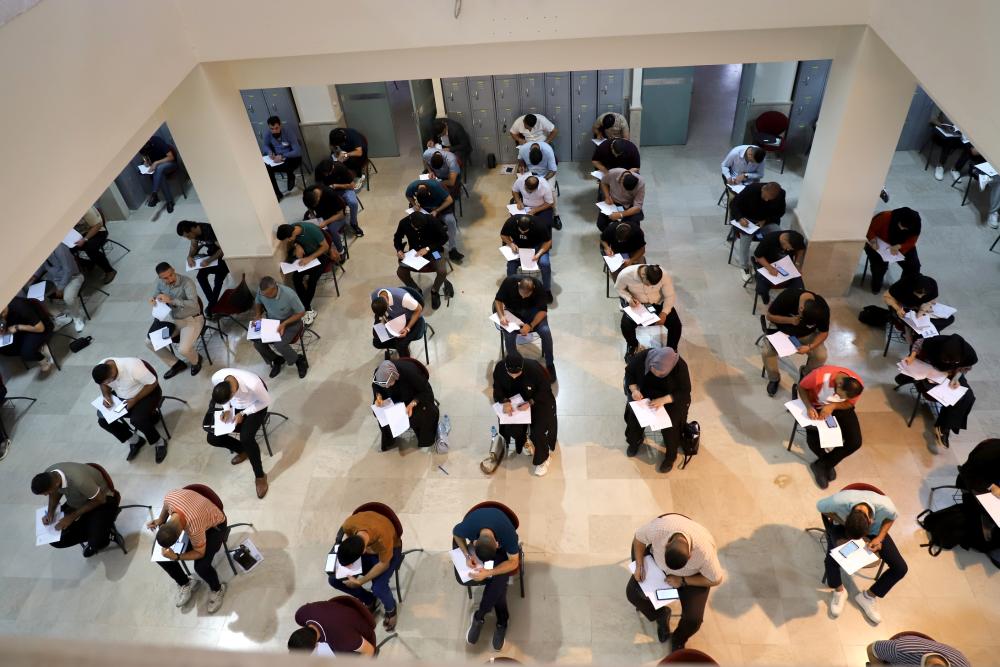 برگزاری امتحانات پایان نیمسال دوم سال تحصیلی ۱۴۰۴-۱۴۰۳ دانشجویان