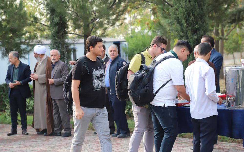 استقبال از دانشجویان در آغاز سال تحصیلی جدید