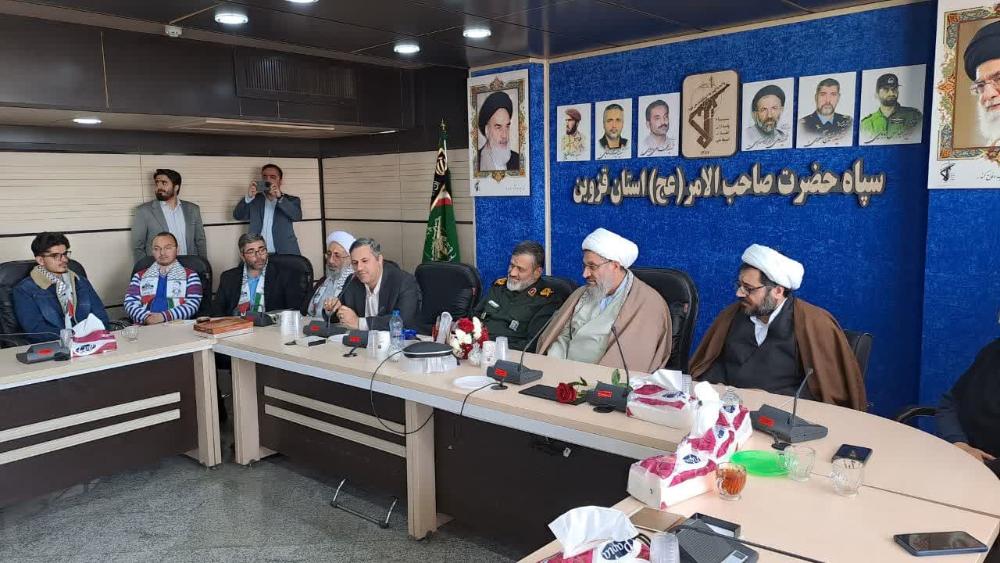 دیدار رئیس دانشگاه و جمعی از دانشجویان بین‌الملل دانشگاه با فرمانده سپاه صاحب الامر استان قزوین در راستای حمایت از عملیات مقتدرانه وعده صادق