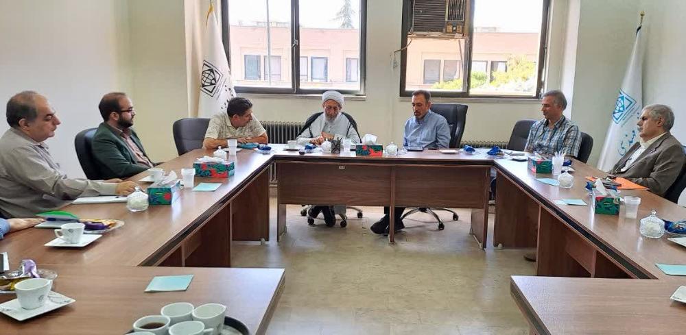 نشست ریاست نهاد مقام معظم رهبری با ریاست، معاونان و مدیران گروه دانشکده فنی ومهندسی 