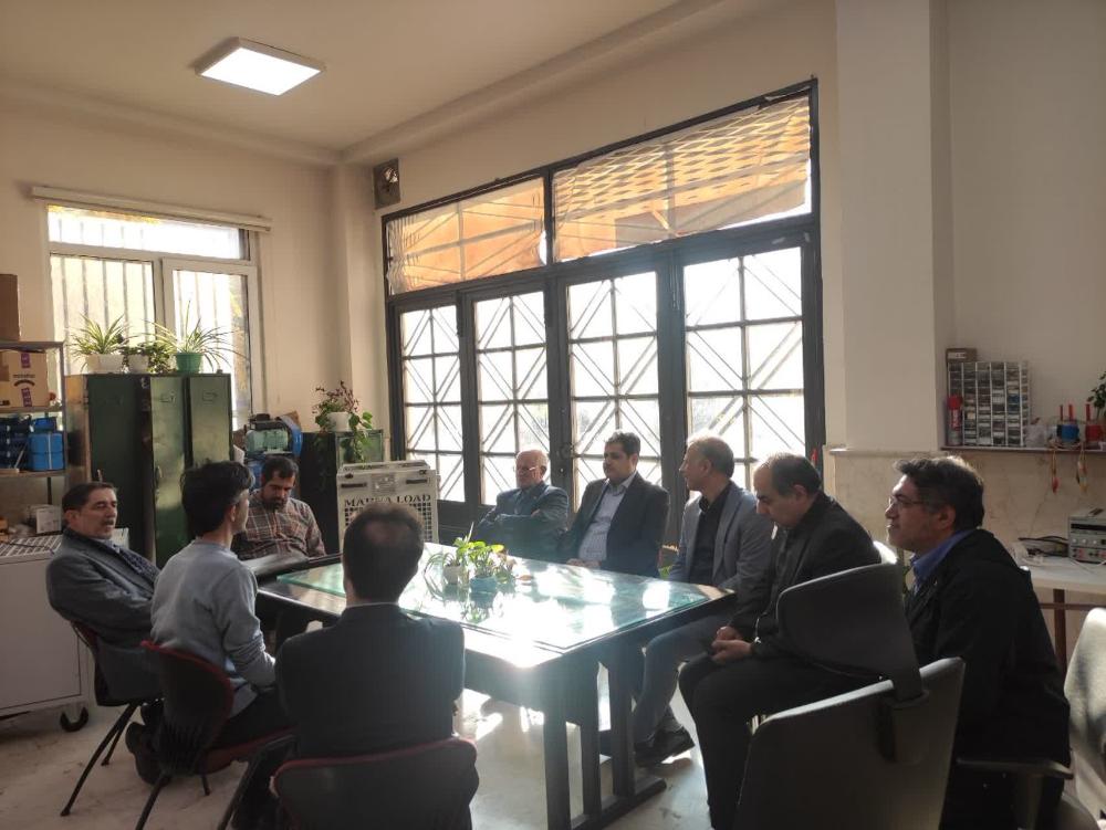 بازدید معاون پژوهشی و فناوری گروه مپنا از مرکز رشد واحد های فناور و توسعه کارآفرینی دانشگاه