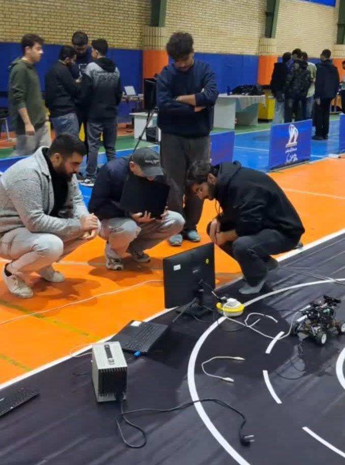 مقام دومی تیم دانشجویی رباتیک دانشگاه در مسابقات ملی رباتیک و هوش مصنوعی