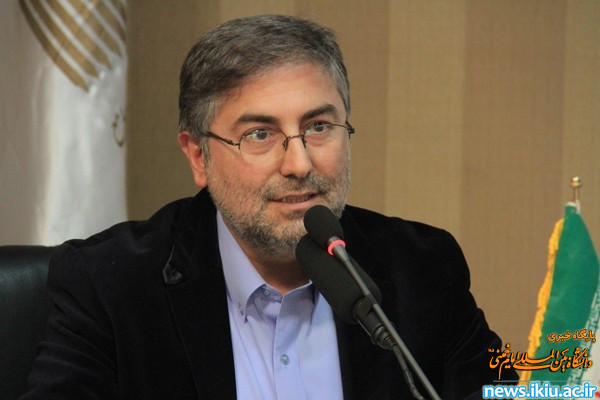 برگزاری مراسم یادبود مرحوم دکتر آراسته در دانشگاه