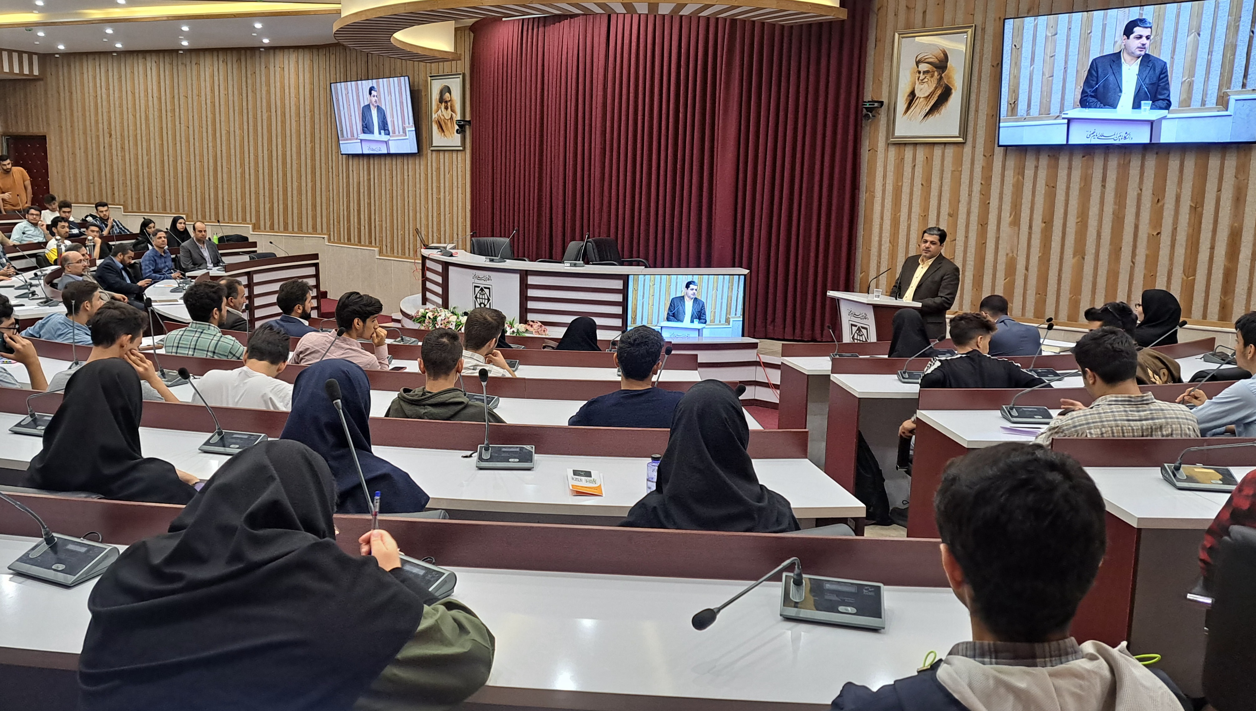 همایش "رویاهایت را بساز" در دانشگاه