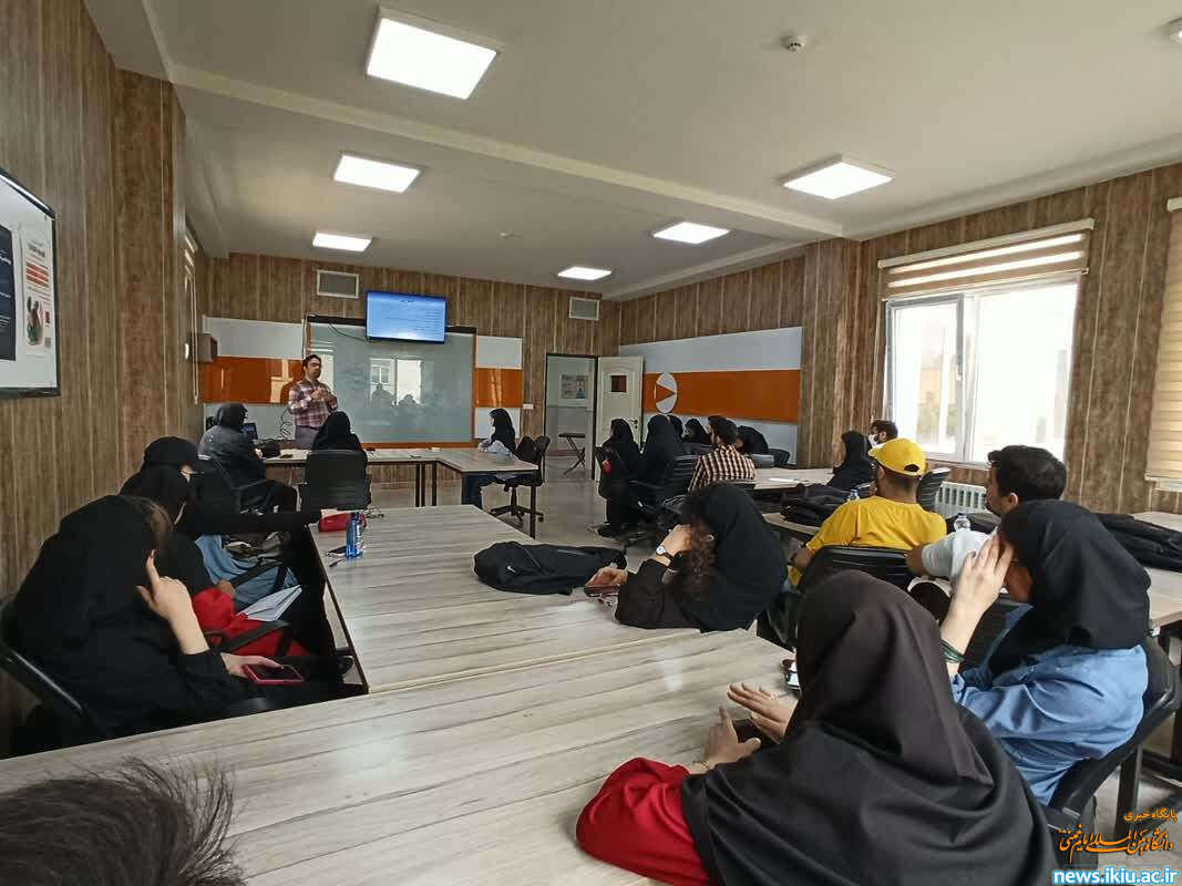 برگزاری هفت دوره برنامه شکوفاشو در مدرسه اشتغال دانشگاه بین المللی امام خمینی(ره)