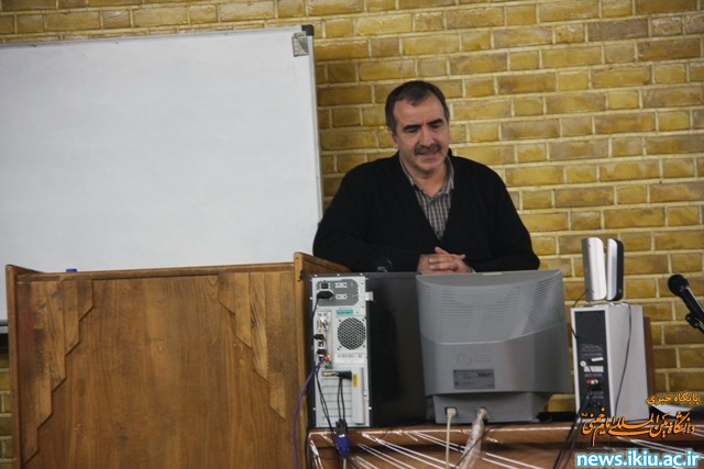 اولین همایش دهه ریاضیات در دانشکده علوم پایه برگزار شد 