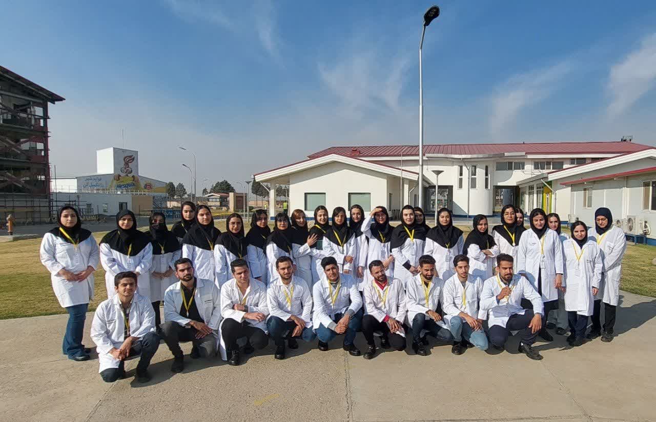 بازدید دانشجویان دانشگاه از واحد صنعتی نستله ایران